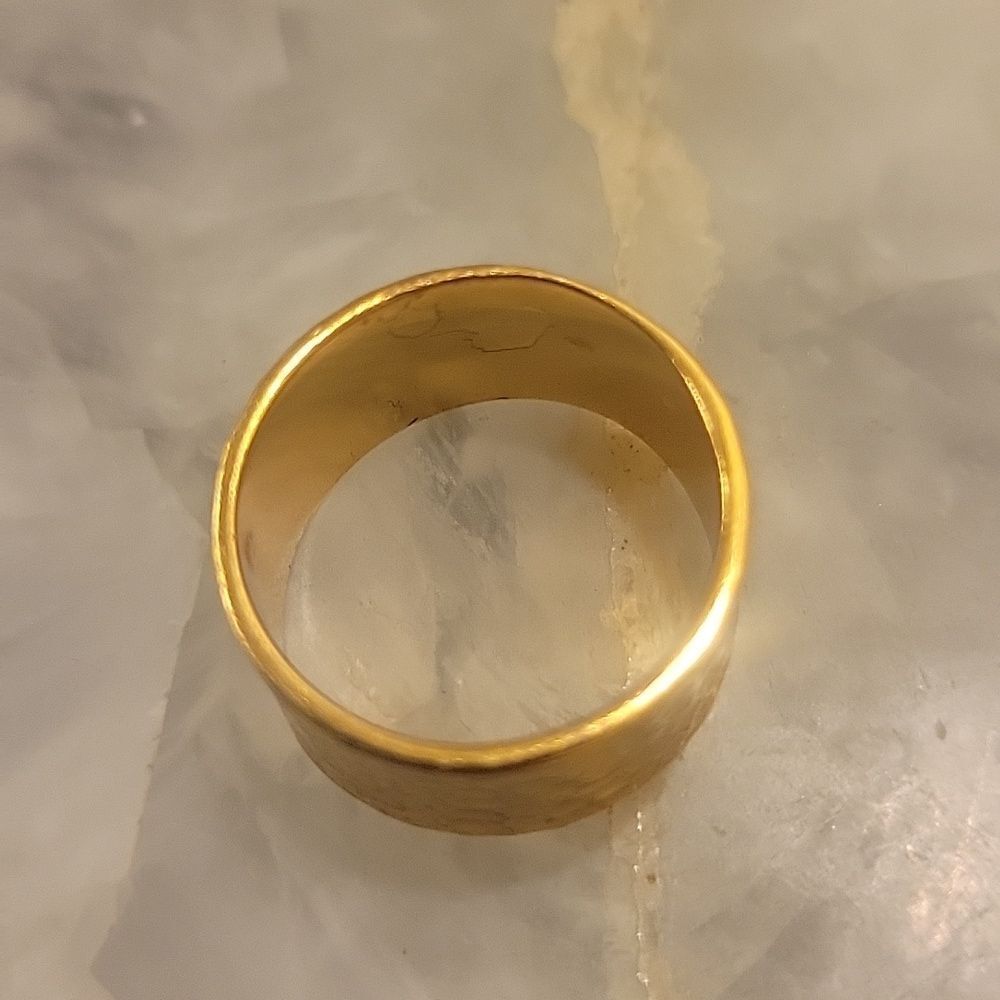 NWT Gorjana Sz 7 Camila Hammered 18kt Gold Cigar Band Thick Ring Layering Stack - Picture 4 of 9